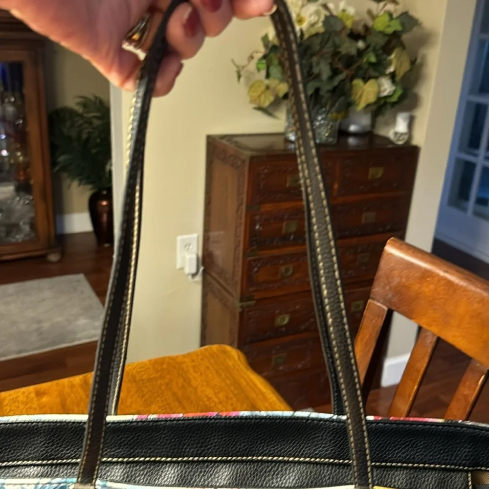 NWOT  leather tote/shoulder bag. - Picture 6 of 11